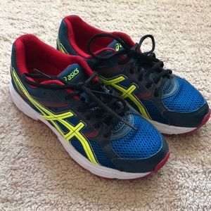 Boys ASICS sneaker like new
